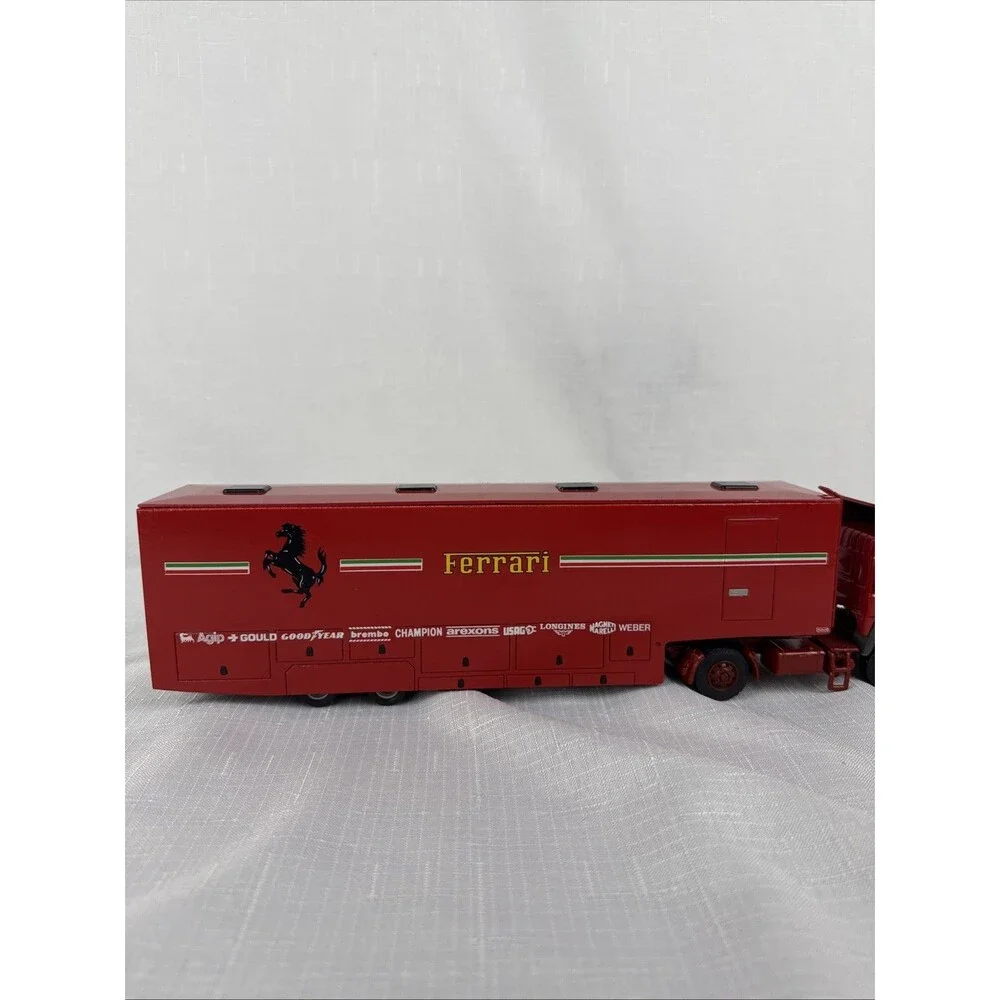 Old Cars 1:43 Ferrari Iveco Transporter